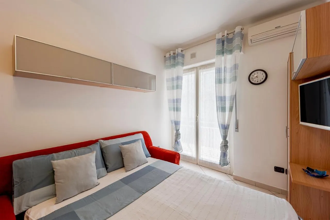 Condominium Volta Holiday Flat Санремо Италия